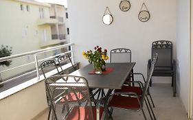 One Of A Kind Apartment With View And A Space.